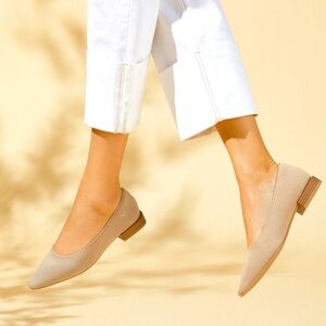 Vivaia mini pro almond square padded slip on office street party chunky 10.5